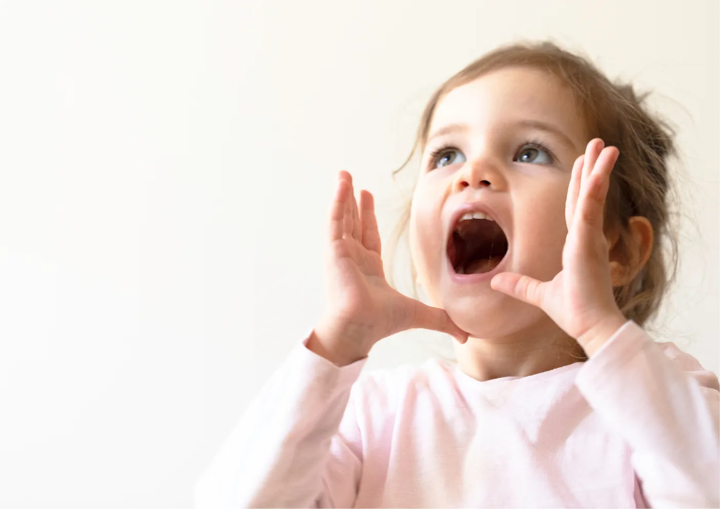 child singing in wraparound care